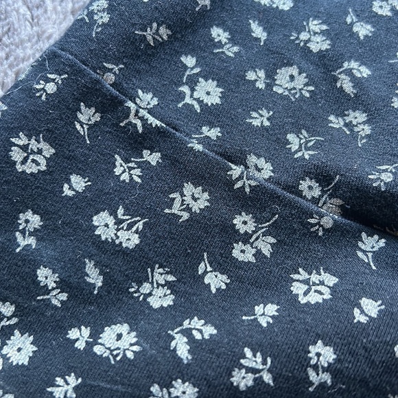 BRANDY MELVILLE floral crop top - Picture 4 of 4